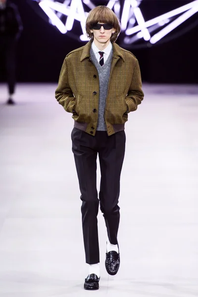 Look 29